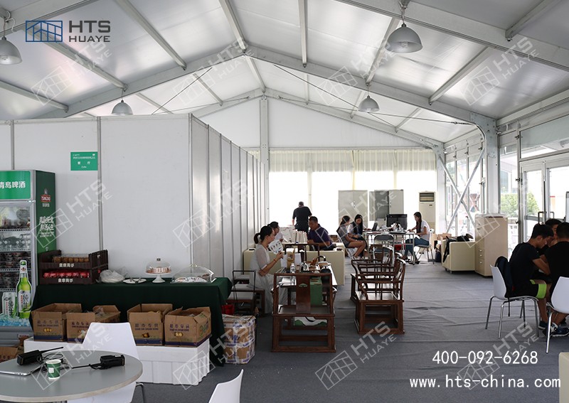 鋁合金框架棚房屬于綠色環保建筑，搭建現場無焊接